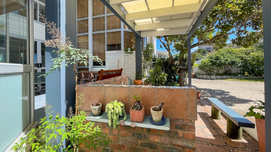 5 Bedroom Property for Sale in Hersham Western Cape
